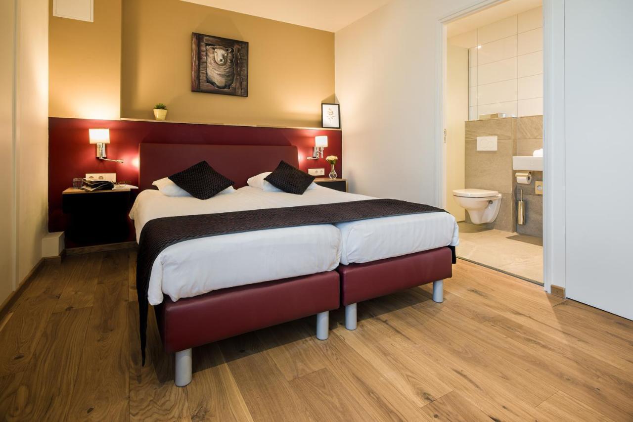 Twin Room,775681477:JPEG